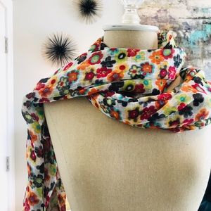 🌺 sarong or scarf.  It’s a beautiful Sea of Flowers 🌺🌸Oblong Scarf 🌺